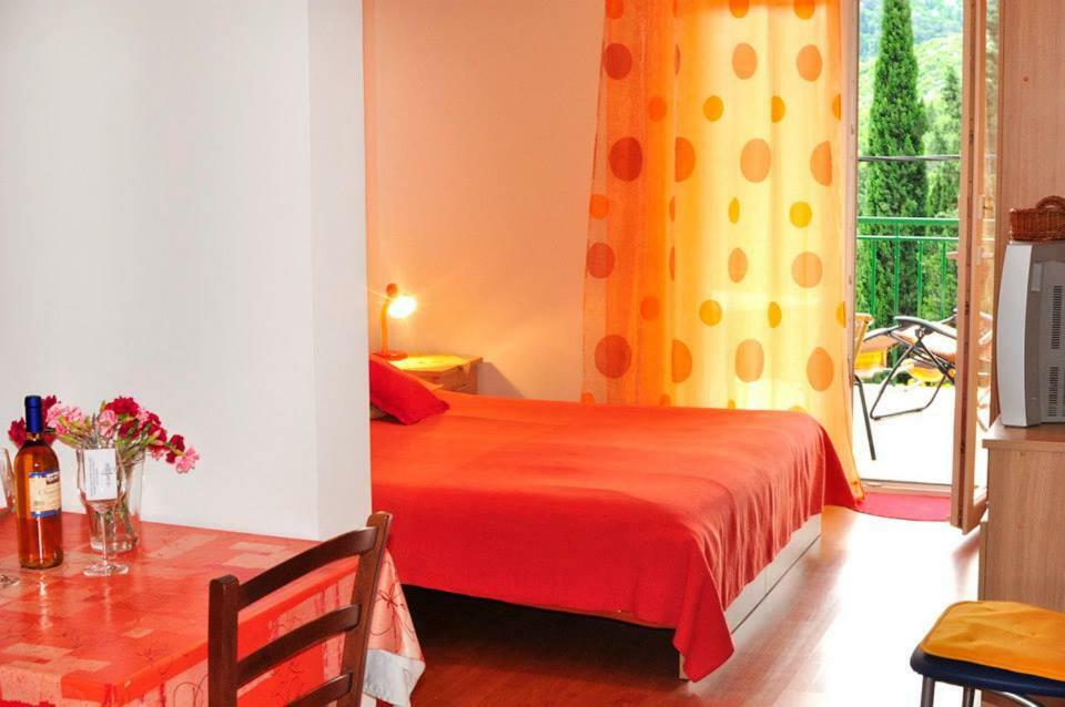 Apartments Franic Ploce  Extérieur photo